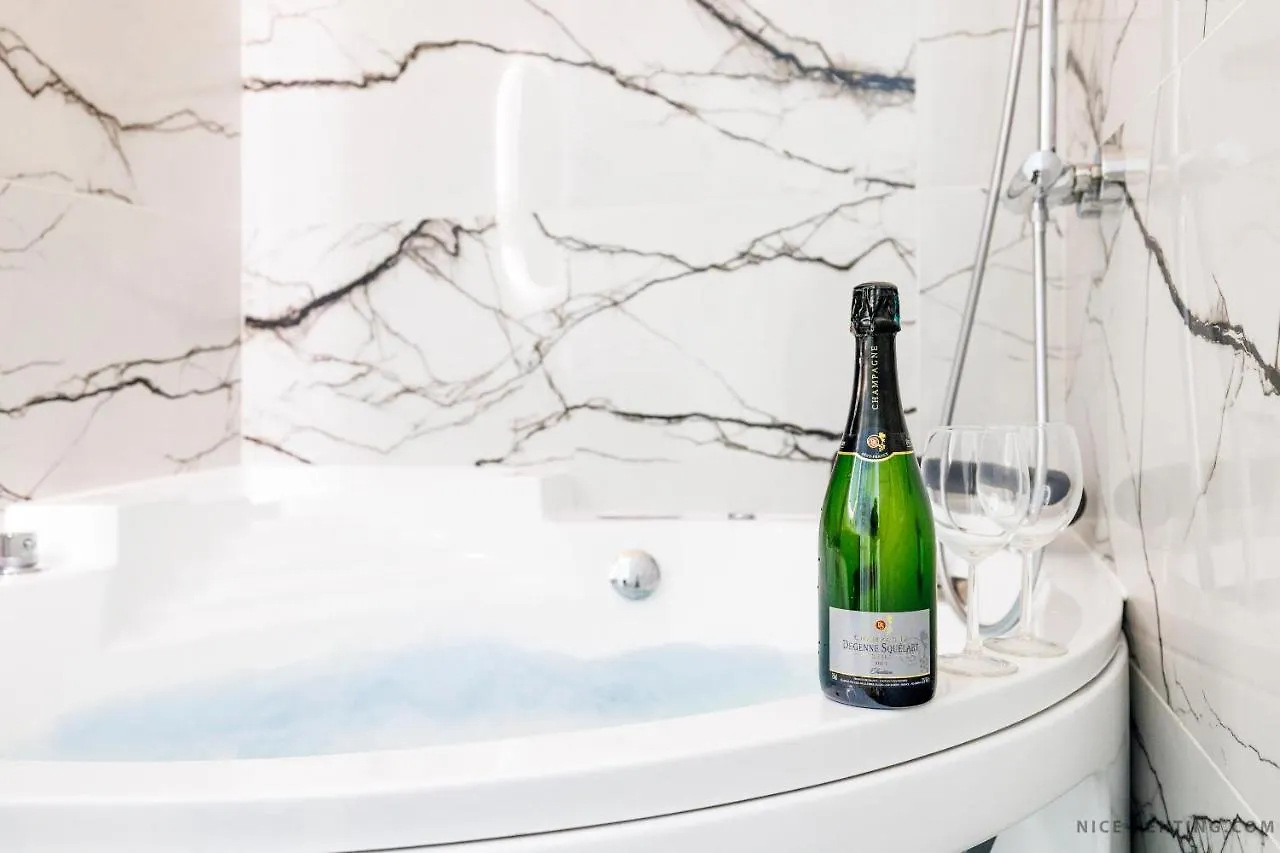 Apartment Nice Renting - France - Luxury Suite Palace Love Jacuzzi - Few Meters From Sea
